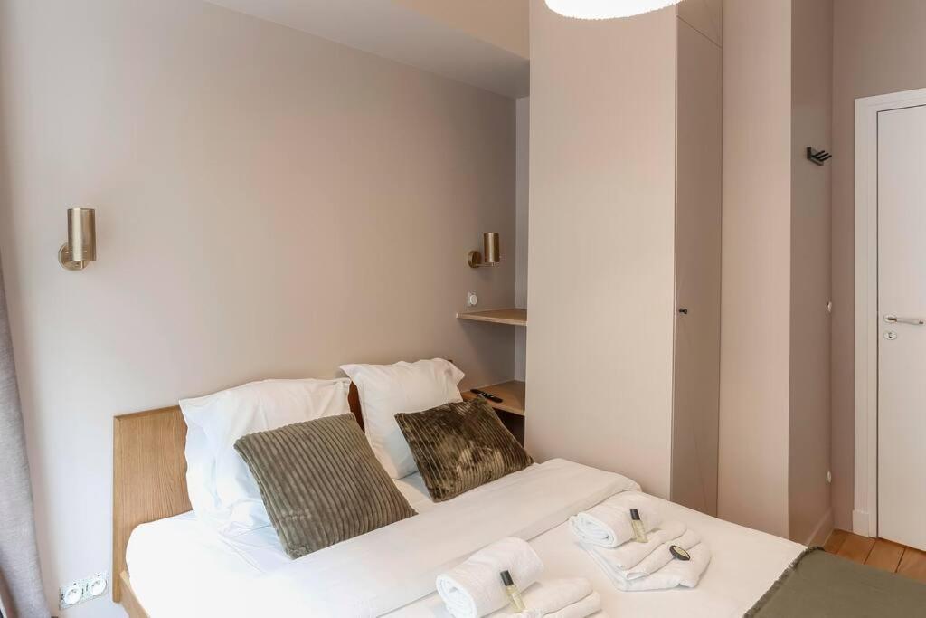 Modern 2 Bedrooms Near Louvre Paris Exterior photo